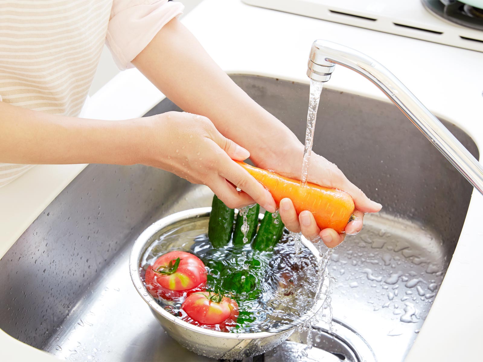 VEGETABLE WASH shutterstock 529325761 1600