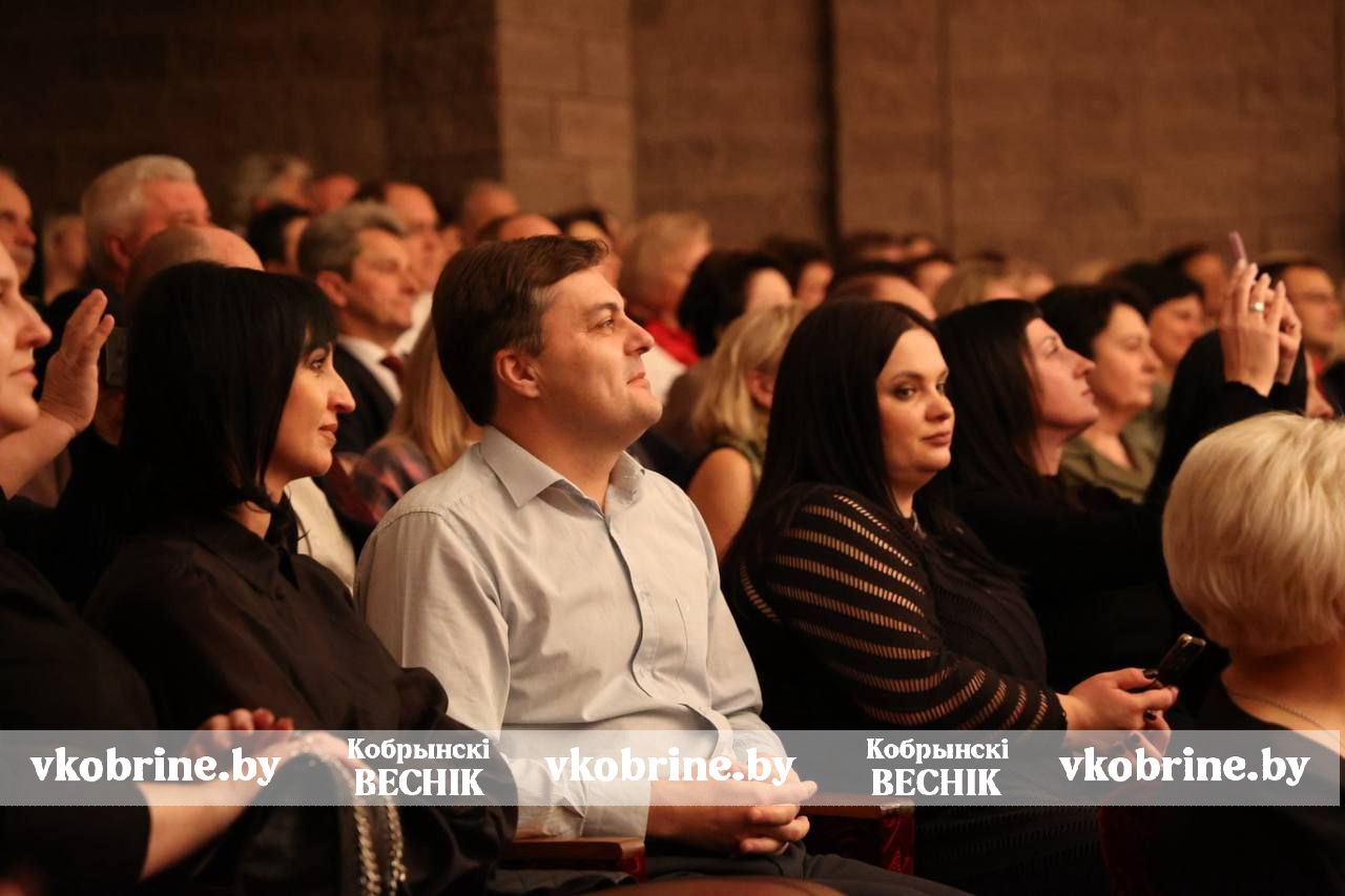 photo 2025 11 28 22 04 23 6 2