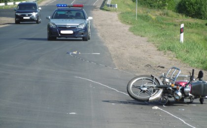 И вновь четыре и два колеса не поделили дорогу: 27 мая автомобиль столкнулся с мотоциклистом