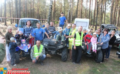 На Кобринщине прошли благотворительные соревнования по джип-триалу