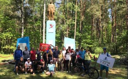 На Кобринщине проводился велопробег среди работающей молодежи, приуроченный ко дню Победы.