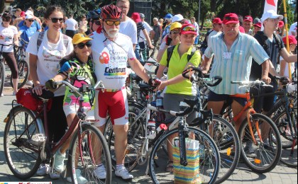 “Viva РОВАР” збірае сяброў! У Кобрыне адбыўся маштабны велафестываль, у якім узялі ўдзел больш за 350 веласіпедыстаў (фота)