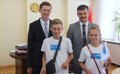 Победители отборочных туров в Международной детской социальной программе «Футбол для дружбы», отправились в Москву.