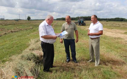 На Кобрыншчыне ушанавалі лепшых мехаізатараў