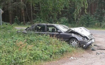 Бесправник «сбил» знак