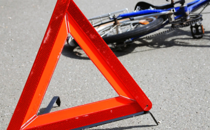 Бесправник насмерть сбил велосипедиста в Повитье