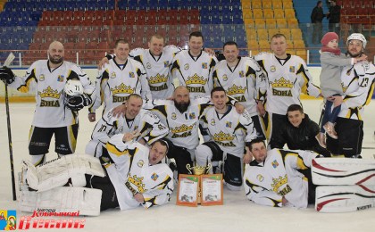 «Бона» победила: красивый хоккей на кобринском льду