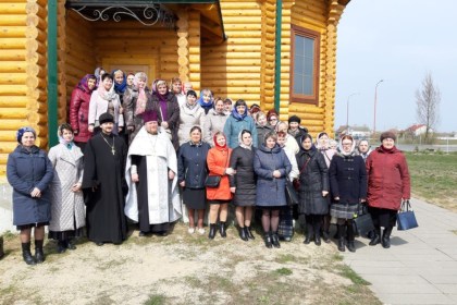 Там благодать касается души…