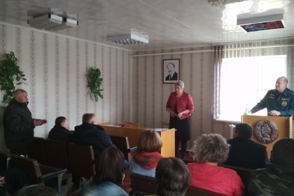 В аг. Остромичи Кобринского района состоялось заседание сельисполкома.
