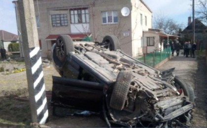 В Кобрине водитель кроссовера погиб при столкновении с автобусом