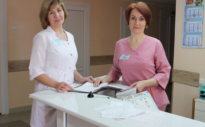 У цёплых руках акушэра