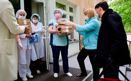 #Пиццувбольницу. Ресторан «Дискавери» предоставляет питание 50 кобринским медикам