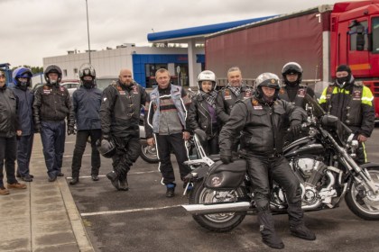 Кобринские байкеры приняли участие в флешмобе в поддержку болеющей девочки из Ляховичей