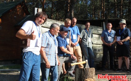 В Кобринском районе стартовал областной пленэр резчиков парковой скульптуры «Дивинская сваха»