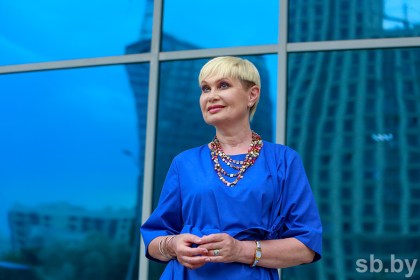 27 выходов в качестве ведущей церемонии открытия, 56 платьев и более полутора тысяч (!) чашек кофе за все годы фестиваля: Алена Спиридович – об арифметике «Славянского базара»