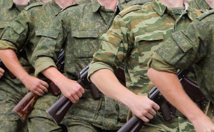 О зачете в страховой стаж для назначения пенсии периодов срочной военной службы