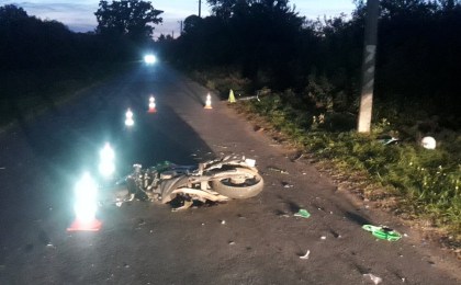 ДТП в Кобринском районе: 22-летний бесправник на мотоцикле столкнулся с опорой ЛЭП