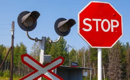 С 14 по 16 октября в Кобринском районе временно будут закрыты два железнодорожных переезда