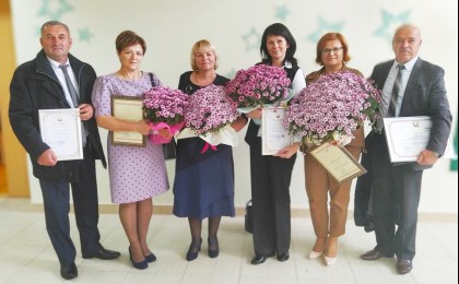 За нелегкий труд в непростых условиях. Работники социальной службы Кобринского района награждены за профессионализм