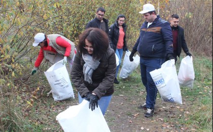 Собрались и убрали: в районе СШ №9 г. Кобрина прошёл субботник