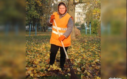 «На жаль, моладзь стала больш смеціць і менш паважаць нашу работу»: Галіна Паддубная - кобрынскі дворнік з пятнаццацігадовым стажам, які сапраўды любіць сваю справу