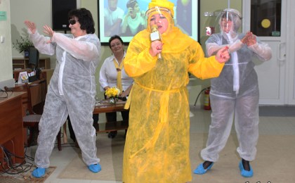 Любительский театр-студия «Пирожок» представил зрителям премьеру своей постановки “пирожок против коронавируса”