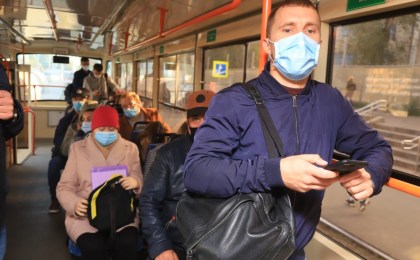 Маски придется носить до завершения эпидемического процесса. Возможно, до июня