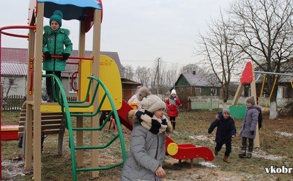 В агрогородке Городец появилась современная детская площадка