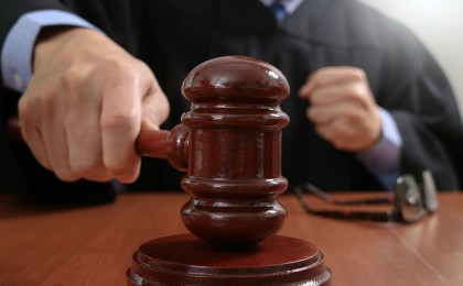 Супруги из Кобрина предстанут перед судом за мошенничество с недвижимостью