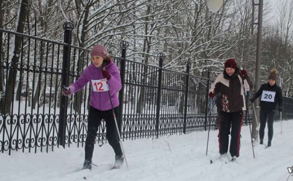 Лыжный «движ». В Кобрине прошли соревнования по лыжным гонкам