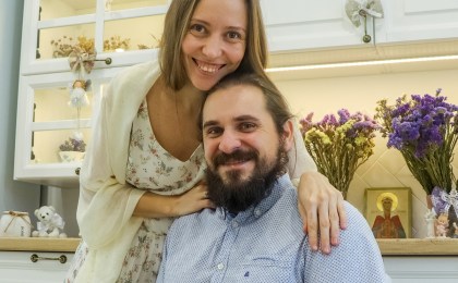 Молодые иконописцы из Кобрина Иван и Светлана Петручики — о вере, любви и жизни в Беларуси