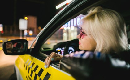 Яндекс Go: Брест лидирует по количеству женщин-водителей в такси