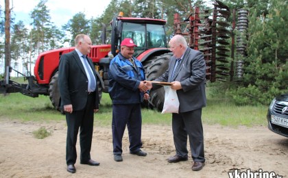 В Кобринском районе прошли чествования лучших механизаторов на весенней посевной