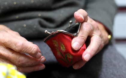 Лжемедики обворовали пенсионерку из Кобринского района