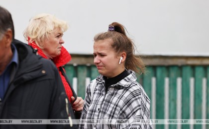 В Барановичах потерпел крушение военный самолет. Летчики увели его от жилых домов. К сожалению, оба пилота погибли