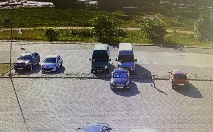 Устанавливается личность ребенка, похитившего заглушку с Опеля в Кобрине