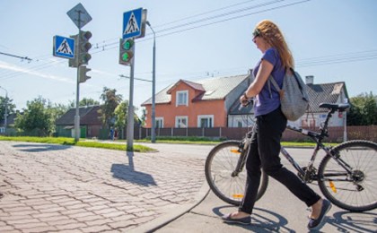 Соблюдение несложных правил поведения на дороге сделает езду на велосипеде безопасной и комфортной