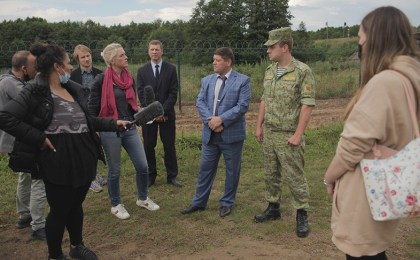 Госпогранкомитет провел брифинг для иностранных СМИ по ситуации на границе Беларуси с Евросоюзом