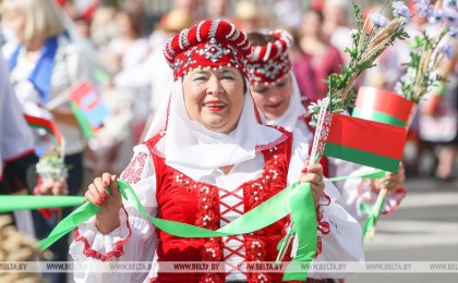 Спецвыпуск программы «Земля и люди» (эфир 8.09) на Беларусь-4 посвящен фестивалю тружеников села Брестской области «Дажынкі-2021»