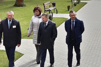 Заместитель министра труда и социальной защиты Республики Беларусь Иван Лавринович посетил Кобринский психоневрологический дом-интернат для престарелых и инвалидов».