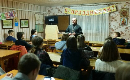 Представители православной молодежи города встретились с благочинным церквей Кобринского округа протоиереем Сергием Утратой