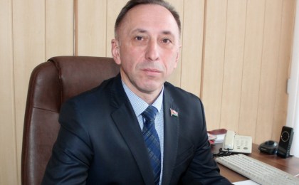 Кобринчане обсуждают проект изменений и дополнений Конституции Республики Беларусь: Иван Довжук