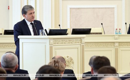 Луцкий о Конституции: в наших силах сделать так, чтобы общество развивалось без потрясений