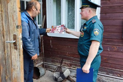 Чтобы не случилось беды: кобринские спасатели проводят профилактическую работу в жилом секторе