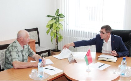 Председатель экономического суда Брестской области Сергей Кулак провёл выездной приём в Кобринском райисполкоме