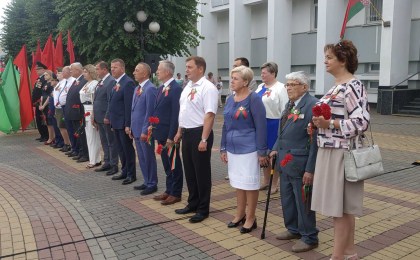 «Квітней, Радзіма, пад блакітным небам!»: Кобринщина отмечает День Независимости Республики Беларусь