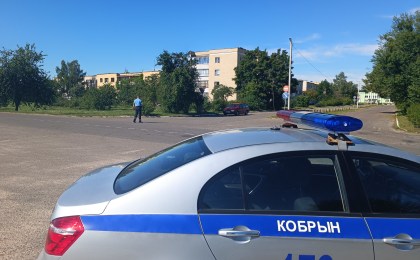 Госавтоинспекторы Кобринщины провели профилактическую акцию «Безопасный перекресток!»