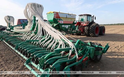 Лукашенко посещает Брестскую область. Аграрная тематика продолжается темой рапса