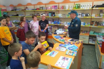 Акция кобринских спасателей «В центре внимания –дети!» прошла в Остромичах