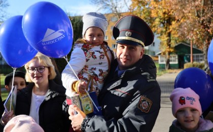 Чужих детей не бывает: сотрудники УВД Брестского облисполкома провели благотворительную акцию «Подари улыбку детям» в социально-педагогическом центре Бреста